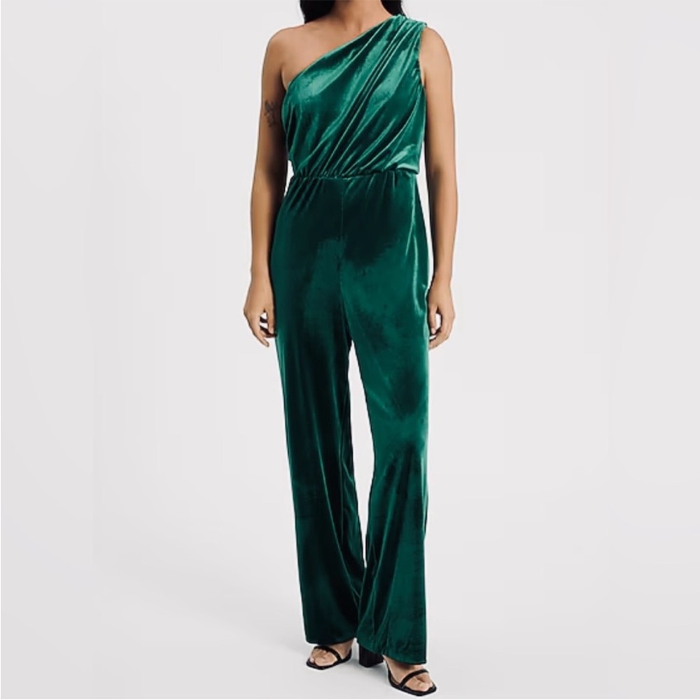 Elegant Express Green Velvet One Shoulder Jumpsuit Holiday Christmas Party